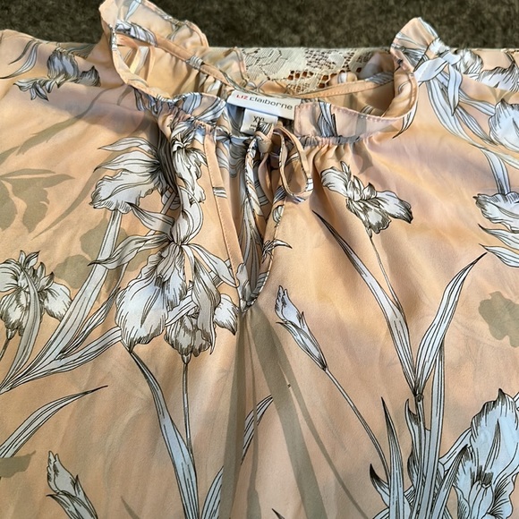 Top ❤️❤️🌹🌹🌹 - Picture 3 of 4